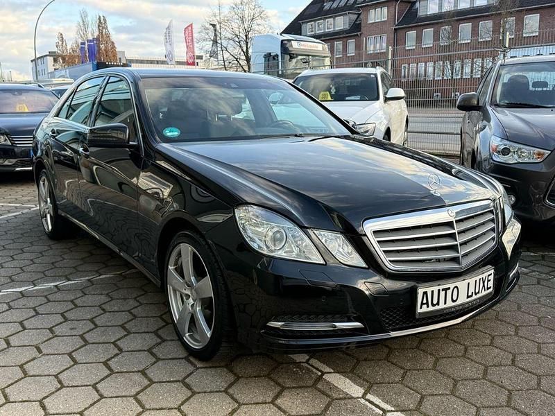 Gebraucht Mercedes E300 Avantgarde 231 PS (169 kW) 2013 Schwarz Limousine