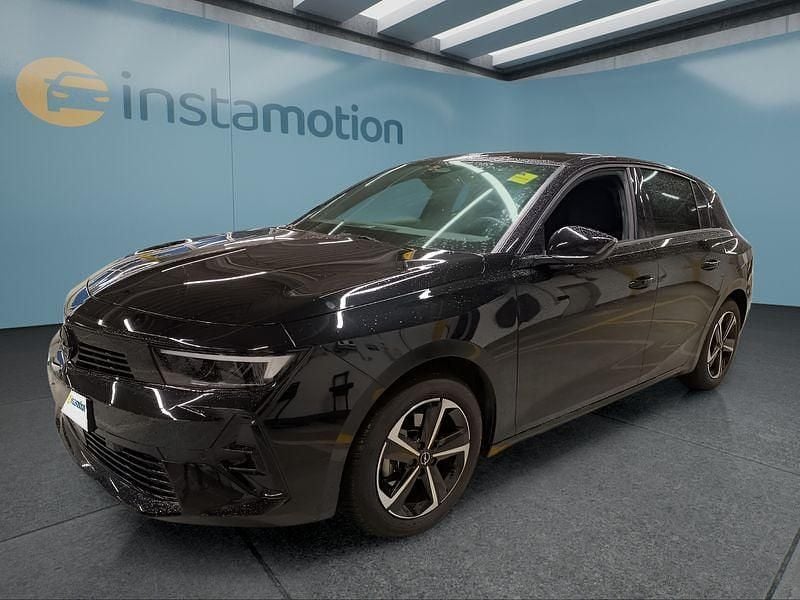 Schwarz Gebraucht 2024 Opel Astra Limousine | 25.599 € (Etwas zu teuer) - Bild 1/4