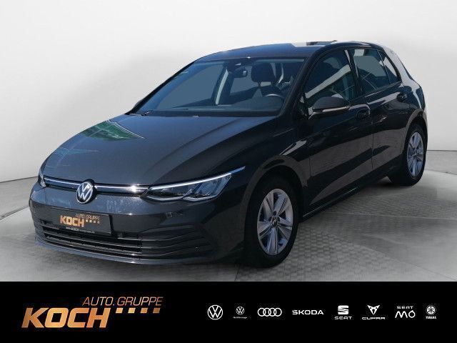 Grau Gebraucht 2021 VW Golf VIII Life Limousine | 17.591 € (Fairer Preis) - Bild 1/4