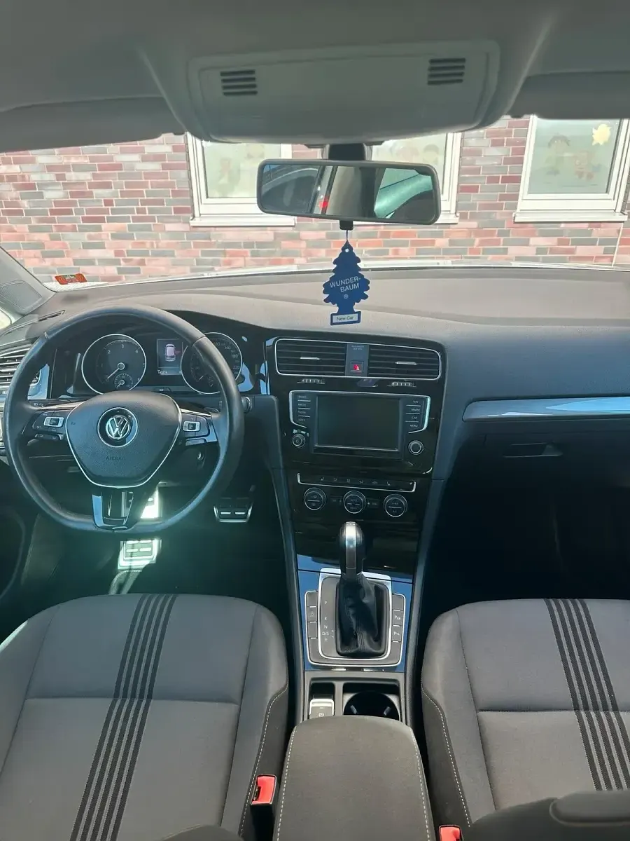 Gebraucht VW Golf VII 110 PS (80 kW) 2017 Silber Limousine