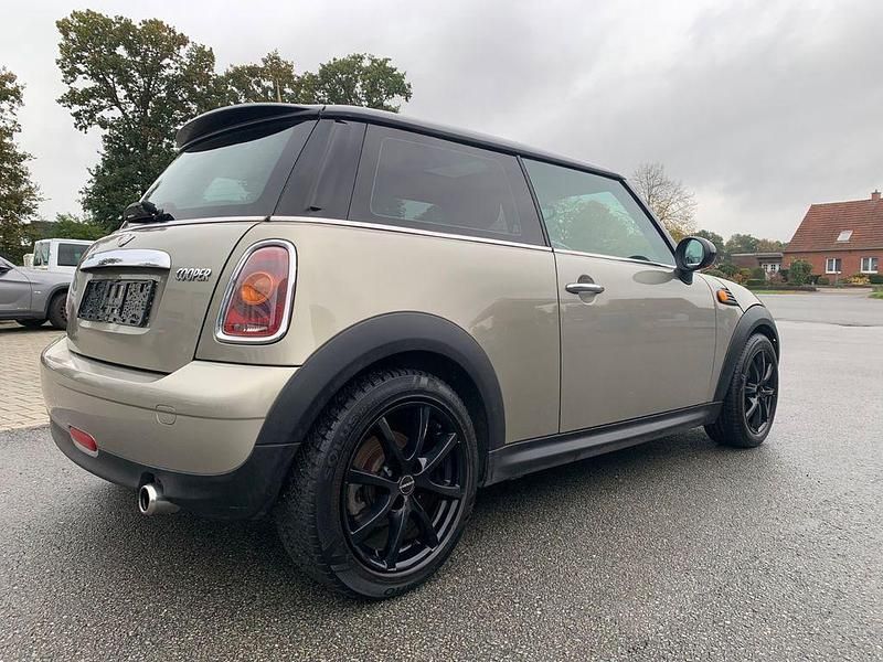 Usata Mini Cooper 120 CV (88 kW) 2007 Argento Utilitaria