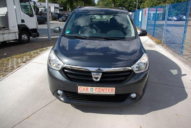 Gebraucht Dacia Lodgy 109 PS (80 kW) 2016 Schwarz (metallic) Van / Kleinbus