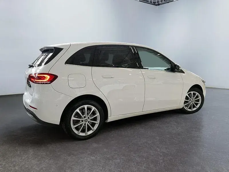 Gebraucht Mercedes E250 160 PS (117 kW) 2022 Weiß Kombi