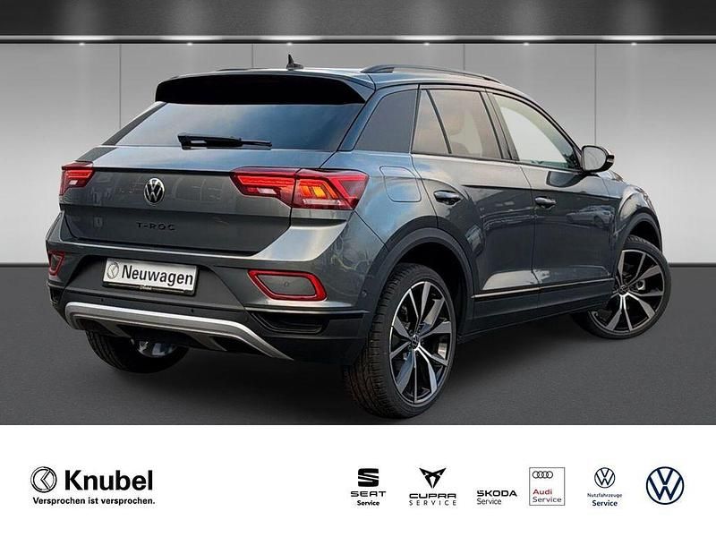 Neu VW T-Roc Style 150 PS (110 kW) 2025 Indiumgrau metallic / dach ... SUV