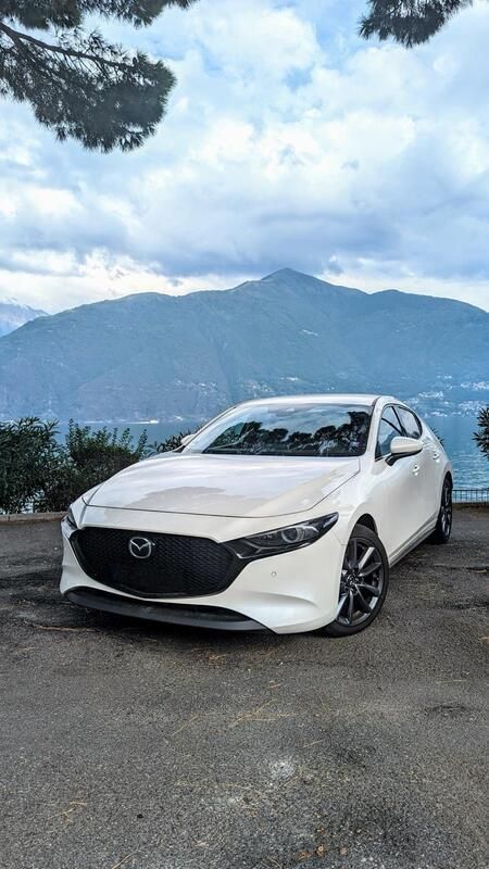 Weiß Gebraucht 2020 Mazda 3 Selection Limousine | 18.800 € (Guter Preis) - Bild 1/4