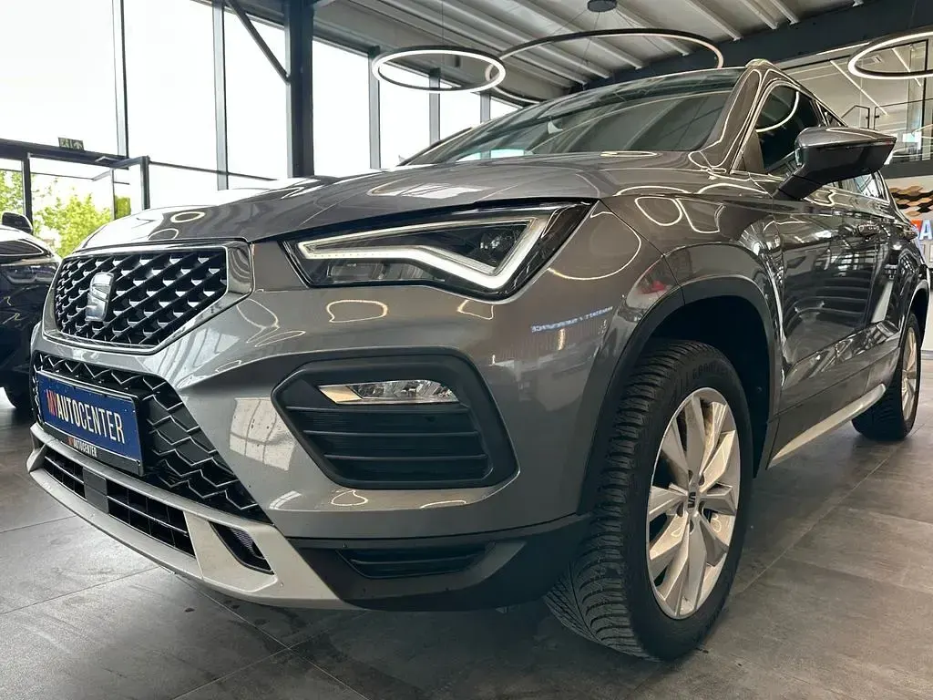 Usado Seat Ateca 150 CV (110 kW) 2025 Gris SUV
