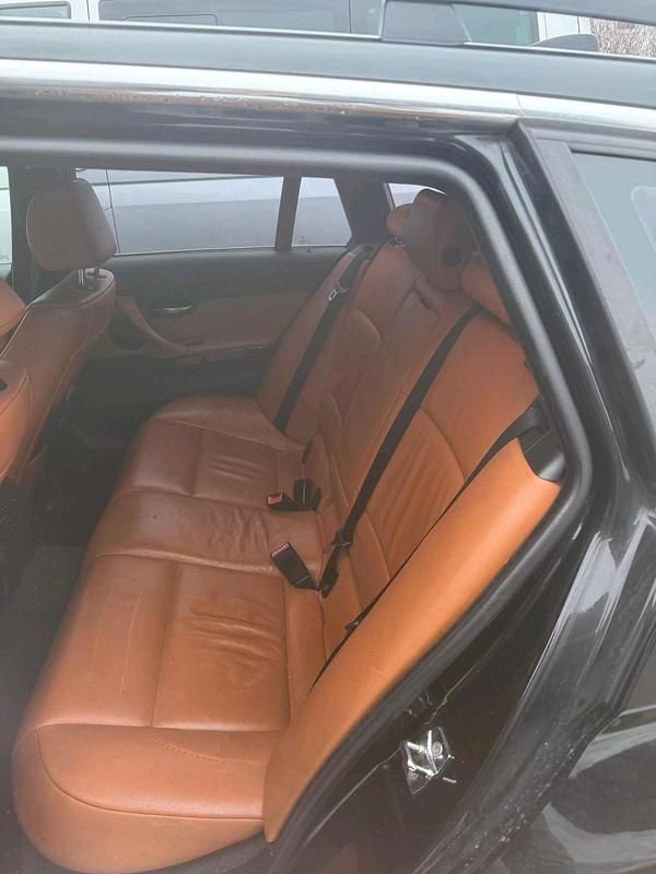 Gebraucht BMW 330 231 PS (169 kW) 2007 Schwarz Kombi