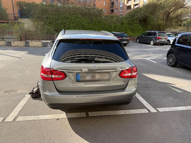 Gebraucht Mercedes C220 163 PS (119 kW) 2015 Grau Kombi