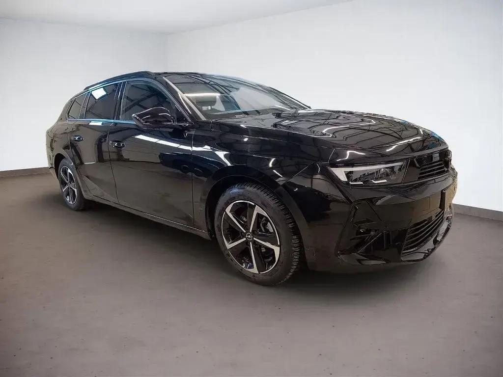 Gebraucht Opel Astra 145 PS (106 kW) 2025 Schwarz Kleinwagen