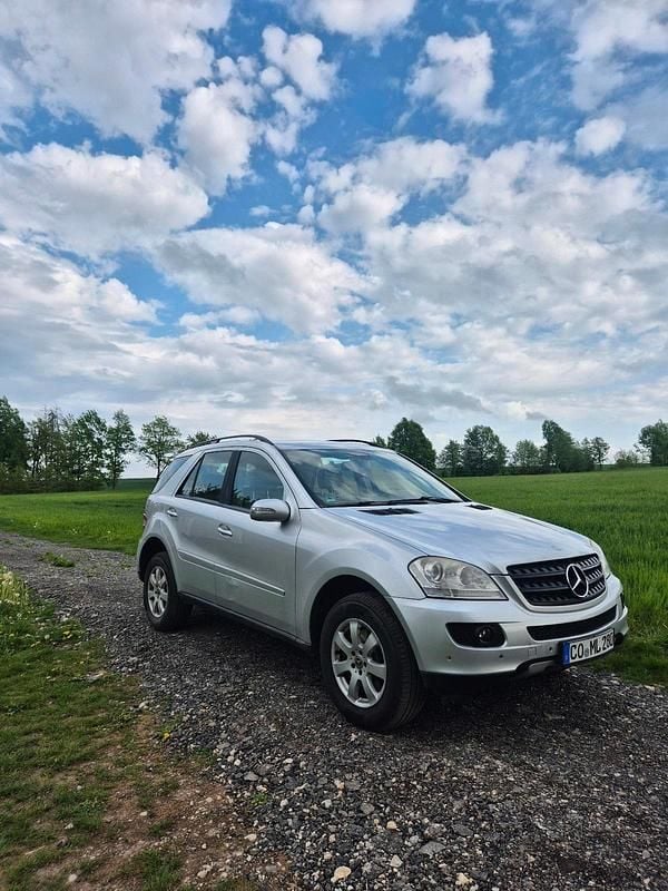 Silber Gebraucht 2006 Mercedes ML280 SUV | 7.500 € (Fairer Preis) - Bild 1/4