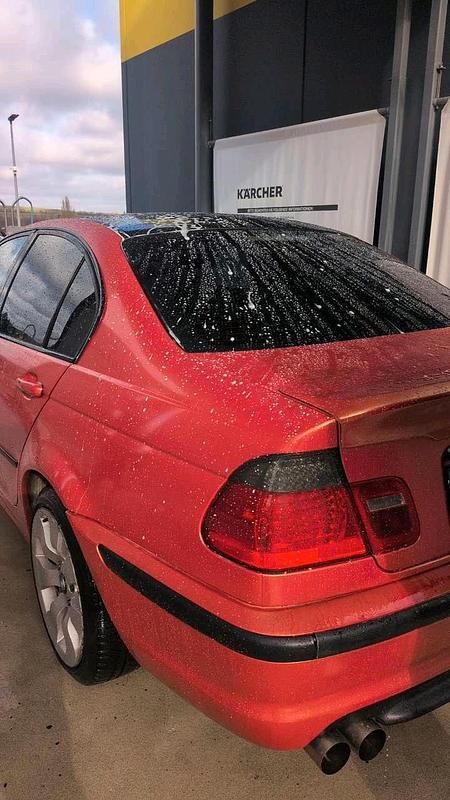 Gebraucht BMW 325 192 PS (141 kW) 2001 Rot Limousine