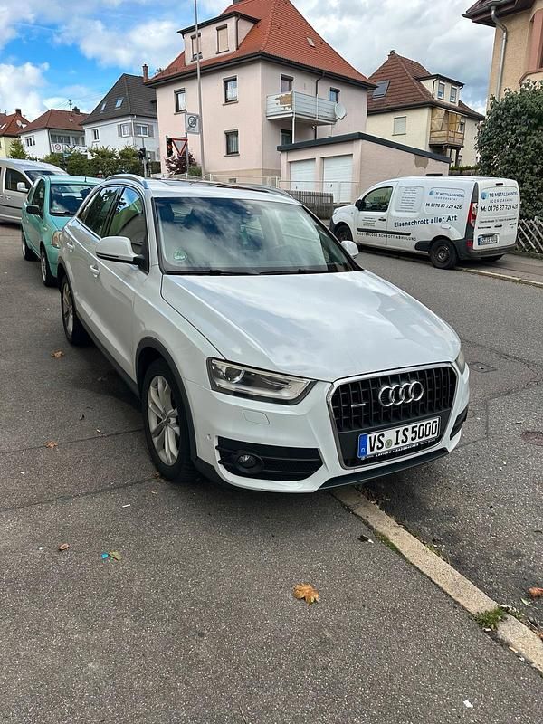 Weiß Gebraucht 2011 Audi Q3 SUV | 12.500 € (Etwas zu teuer) - Bild 1/4