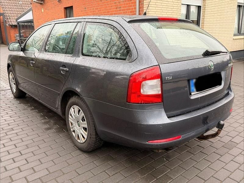 Gebraucht Skoda Octavia 122 PS (89 kW) 2009 Grau Kombi