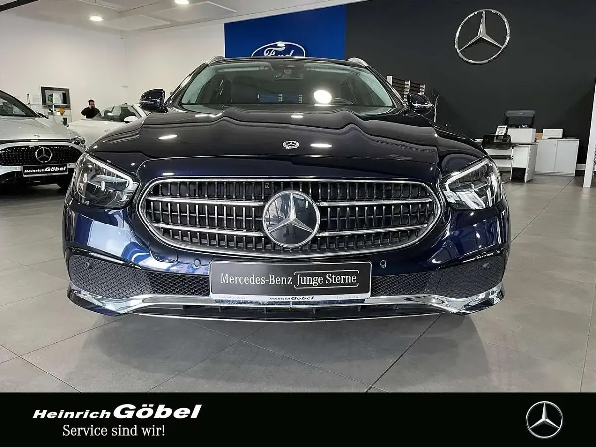 Second-hand Mercedes E220 Avantgarde 200 CP (147 kW) 2022 Albastru Break