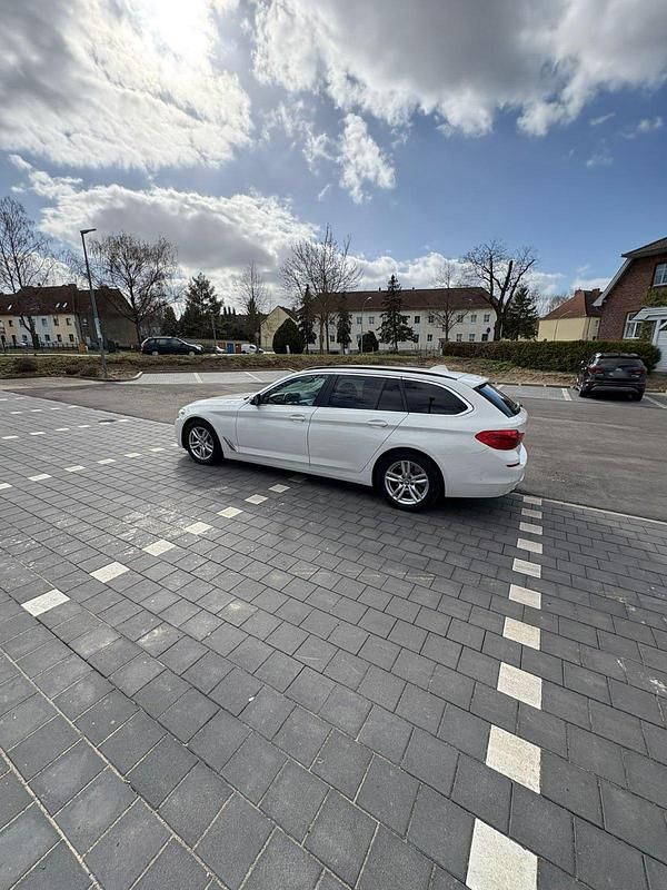 Gebraucht BMW 530 265 PS (194 kW) 2018 Weiß Kombi