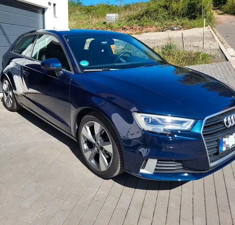 Gebraucht Audi A3 Design 150 PS (110 kW) 2017 Blau Limousine
