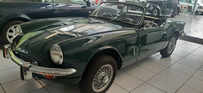 Grün Gebraucht 1967 Triumph Spitfire Cabrio | 19.990 € - Bild 1/4