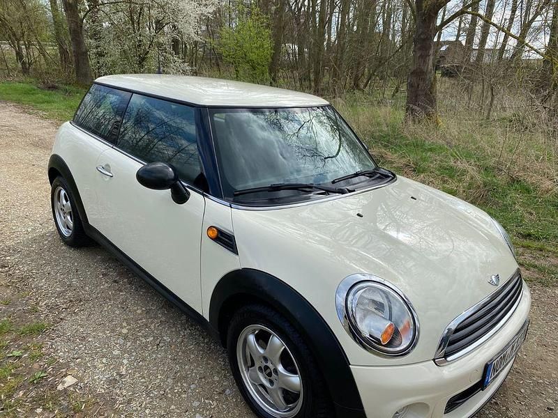 Gebraucht Mini ONE 75 PS (55 kW) 2012 Weiß Kleinwagen