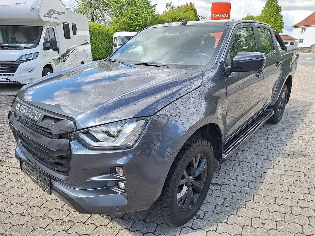 Gebraucht Isuzu D-Max 163 PS (119 kW) 2024 Grau SUV