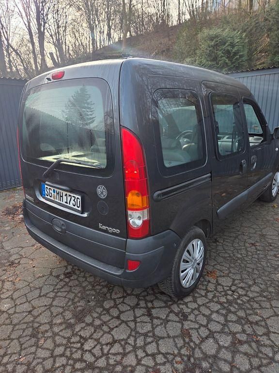 Gebraucht Renault Kangoo Authentique 75 PS (55 kW) 2009 Grau Van / Kleinbus