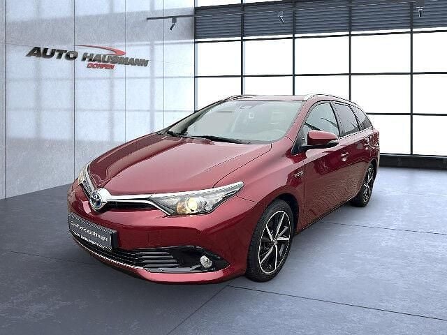 Gebraucht Toyota Auris Hybrid Edition-S 136 PS (100 kW) 2017 Rot Kombi