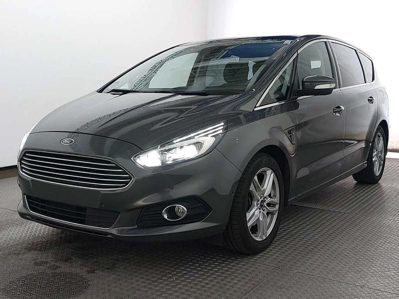 Gebraucht Ford S-MAX Titanium 150 PS (110 kW) 2017 Magnetic Van / Kleinbus