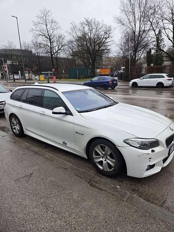 Gebraucht BMW 530 Lifestyle 235 PS (172 kW) 2017 Beige Kombi