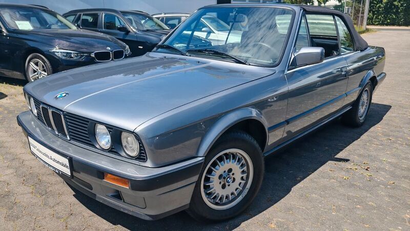 Grau Gebraucht 1992 BMW 320 Cabriolet Cabrio | 17.999 € - Bild 1/4