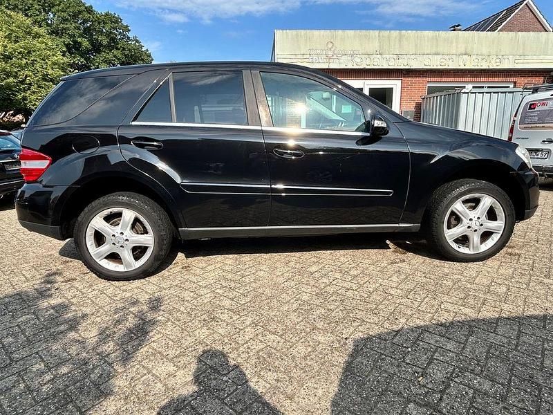 Gebraucht Mercedes ML280 190 PS (139 kW) 2006 Schwarz SUV