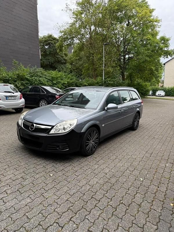 Grau Gebraucht 2006 Opel Vectra Kombi | 1.999 € (Fairer Preis) - Bild 1/4