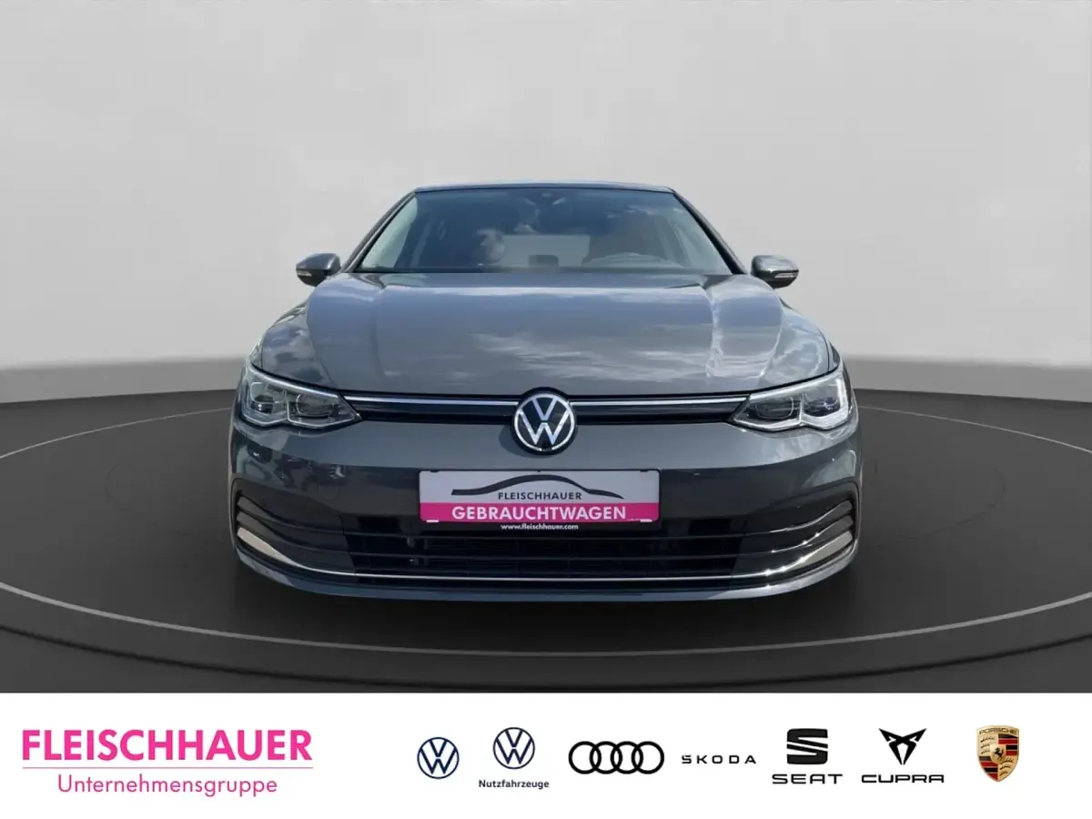 Gebraucht VW Golf VIII Active 150 PS (110 kW) 2022 Grau Limousine