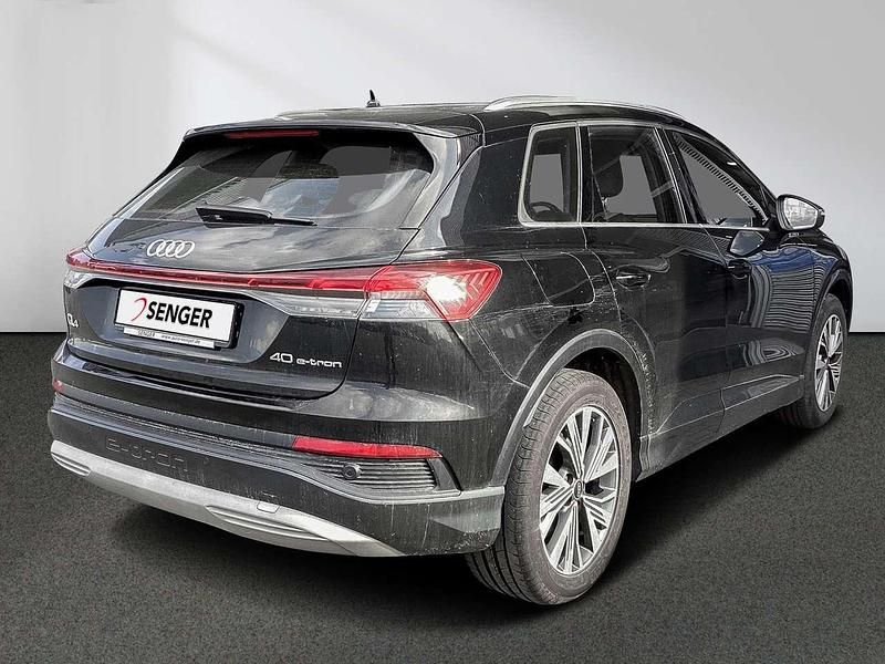 Gebraucht Audi Q4 e-tron Advanced 150 kW (204 PS) 2023 Mythosschwarz metallic SUV