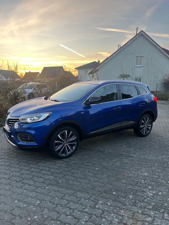 Blau Gebraucht 2019 Renault Kadjar Bose Edition SUV | 13.990 € (Guter Preis) - Bild 1/4