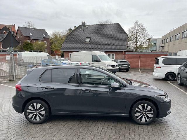Gebraucht VW Golf VIII R 110 PS (80 kW) 2024 Uranograu Limousine