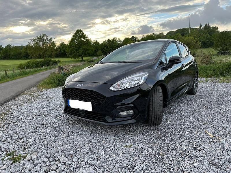 Schwarz Gebraucht 2018 Ford Fiesta ST-Line Kleinwagen | 8.999 € (Fairer Preis) - Bild 1/4