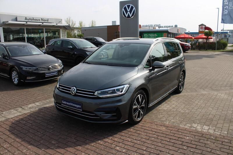 Grau Gebraucht 2020 VW Touran Highline Van / Kleinbus | 34.990 € - Bild 1/4