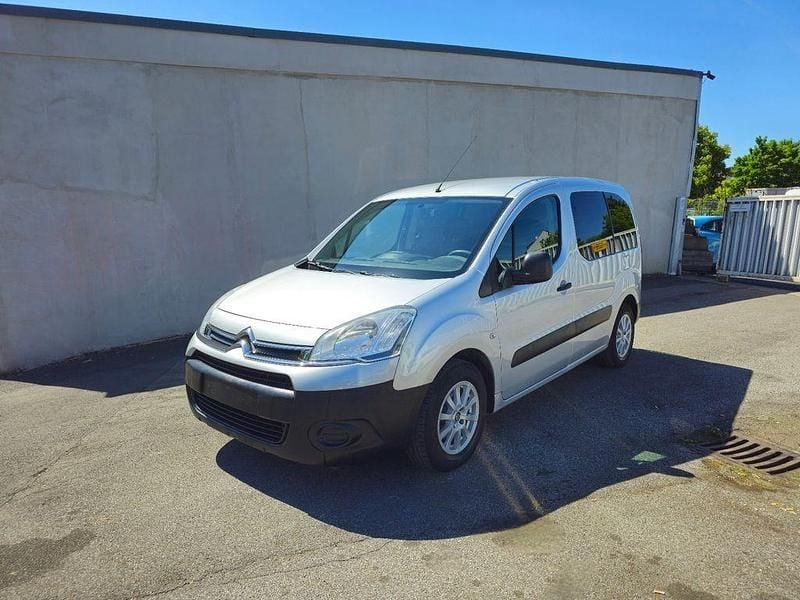 Grau Gebraucht 2013 Citroën Berlingo Attraction Van / Kleinbus | 5.490 € (Fairer Preis) - Bild 1/4