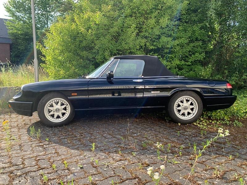 Gebraucht Alfa Romeo Spider 120 PS (88 kW) 1993 Schwarz Cabrio