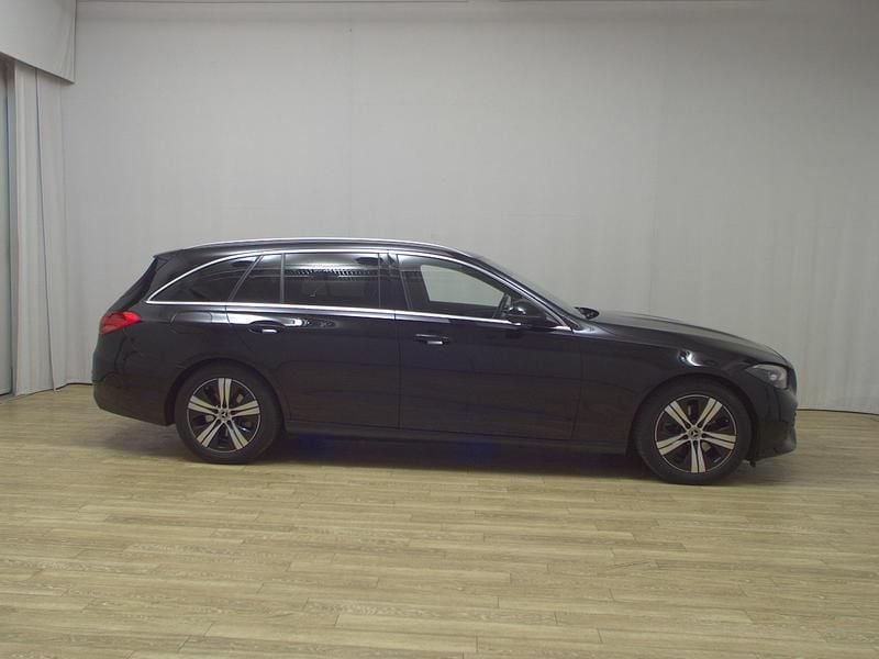 Schwarz Gebraucht 2022 Mercedes C220 Avantgarde Kombi | 24.980 € (Guter Preis) - Bild 1/4