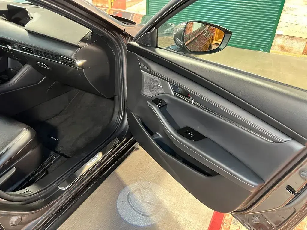 Gebraucht Mazda 3 Selection 179 PS (131 kW) 2019 Grau Limousine