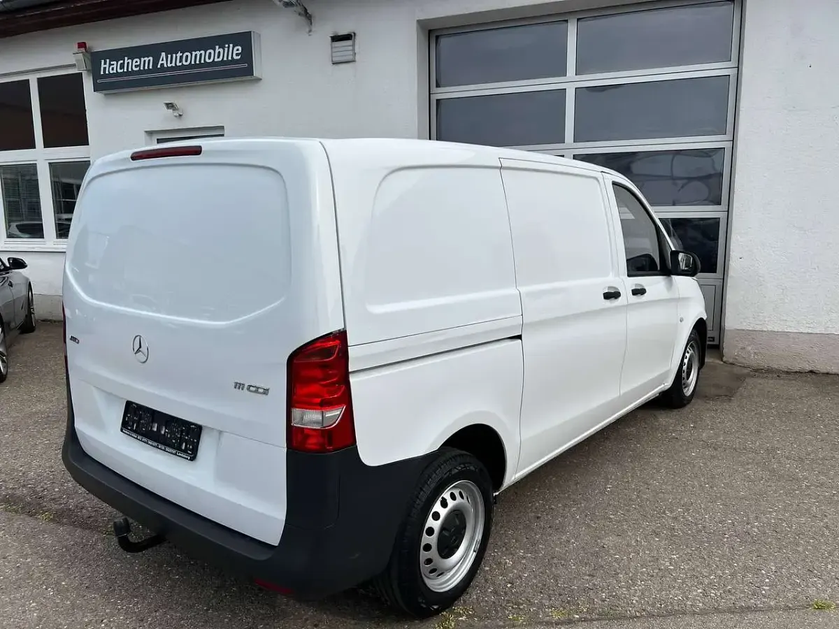 Gebraucht Mercedes Vito 114 PS (83 kW) 2017 Arktikweiss Van