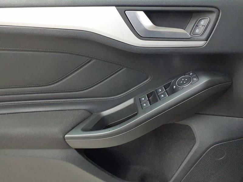 Gebraucht Ford Focus Cool & Connect 150 PS (110 kW) 2021 Blazer blau Kombi