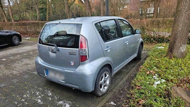 Gebraucht Daihatsu Sirion 86 PS (63 kW) 2006 Silber Kleinwagen