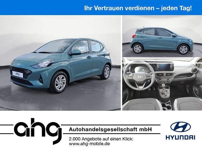 Grün Neu 2025 Hyundai i10 Select Kleinwagen | 16.499 € (Fairer Preis) - Bild 1/4