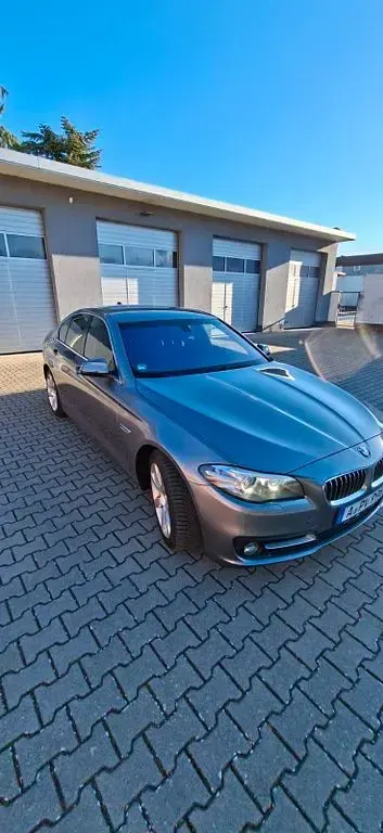 Gebraucht BMW 520 190 PS (139 kW) 2016 Grau Limousine