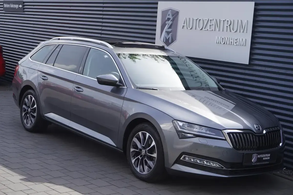 Gebraucht Skoda Superb Premium Edition 200 PS (147 kW) 2022 Graphitegrau metallic Limousine