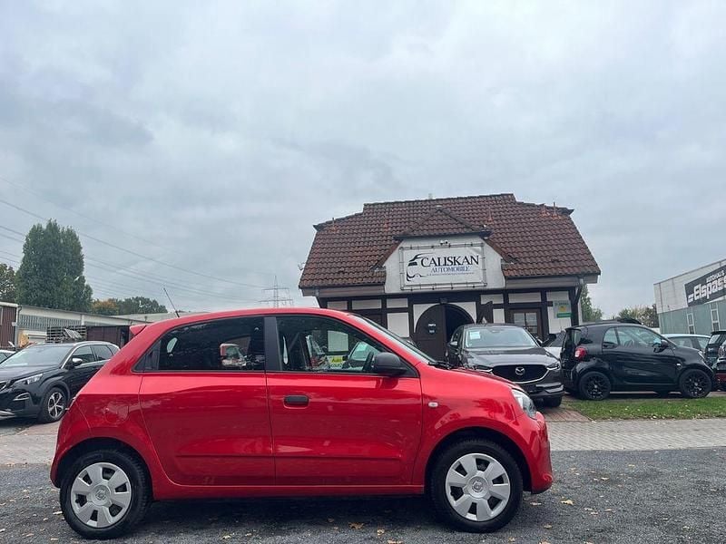 Rot Gebraucht 2018 Renault Twingo Life Kleinwagen | 7.690 € (Fairer Preis) - Bild 1/4