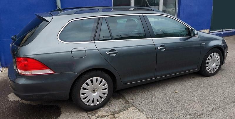 Gebraucht VW Golf VI 140 PS (102 kW) 2010 Grau Kleinwagen