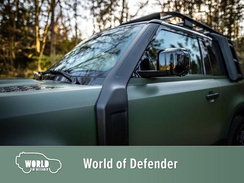 Neu Land Rover Defender 249 PS (183 kW) 2025 Grün SUV