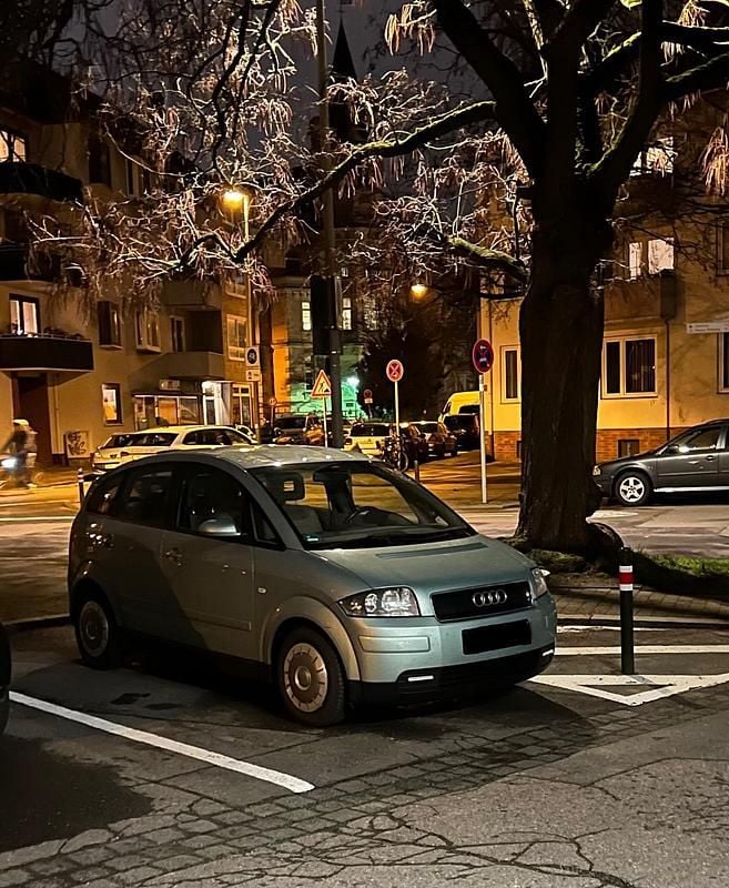 Grün Gebraucht 2001 Audi A2 Comfort Kleinwagen | 2.500 € (Superpreis) - Bild 1/4